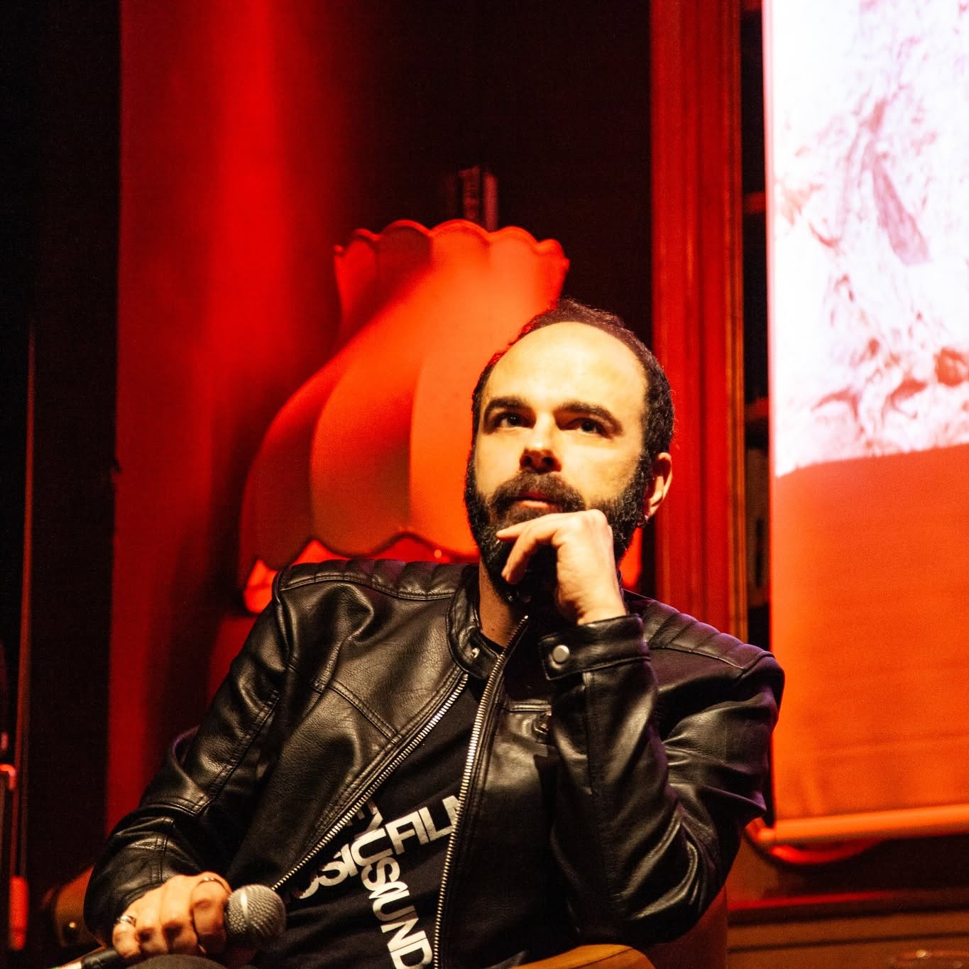 Intervista a Gregory Fusaro, ideatore e direttore artistico della rassegna MILANO: MANEGGIARE CON CURA-  "Essere underground non significa necessariamente essere invisibili o marginali"