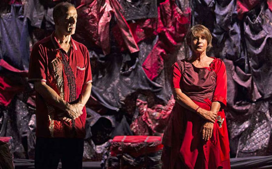 Il senso del migrare in Human lo spettacolo con Lella Costa e Marco Baliani al Piccolo Teatro di Milano