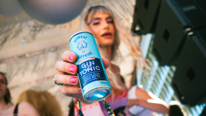 Bombay Sapphire al Pride 2023: un omaggio alla creativit&agrave; e all'inclusione|||