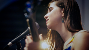 Ginevra Dabal&agrave;: da enfant prodige della voce a The Voice Kids a cantautrice viscerale nel segno del nu-soul