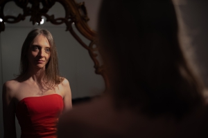 World: l&rsquo;esordio della cantautrice milanese Roberta Usardi tra mitologia giapponese, inconscio e libert&agrave; ritrovata|||