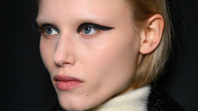 Vestirsi e truccarsi per s&eacute;: la fine dell&rsquo;estetica clean