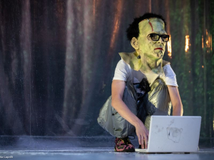 Motus porta in scena il suo "Frankenstein" il 25 e il 26 novembre alla Triennale Teatro di Milano