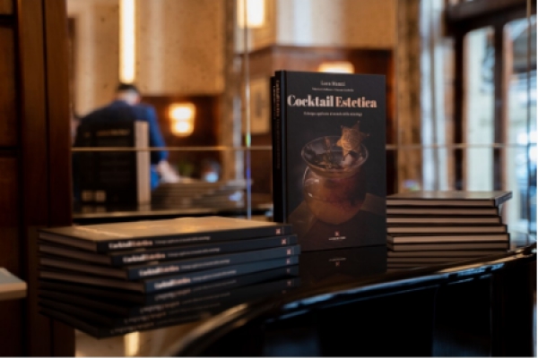 Cocktail Estetica, il nuovo libro del fiorentino Luca Manni sulla filosofia del bere|||
